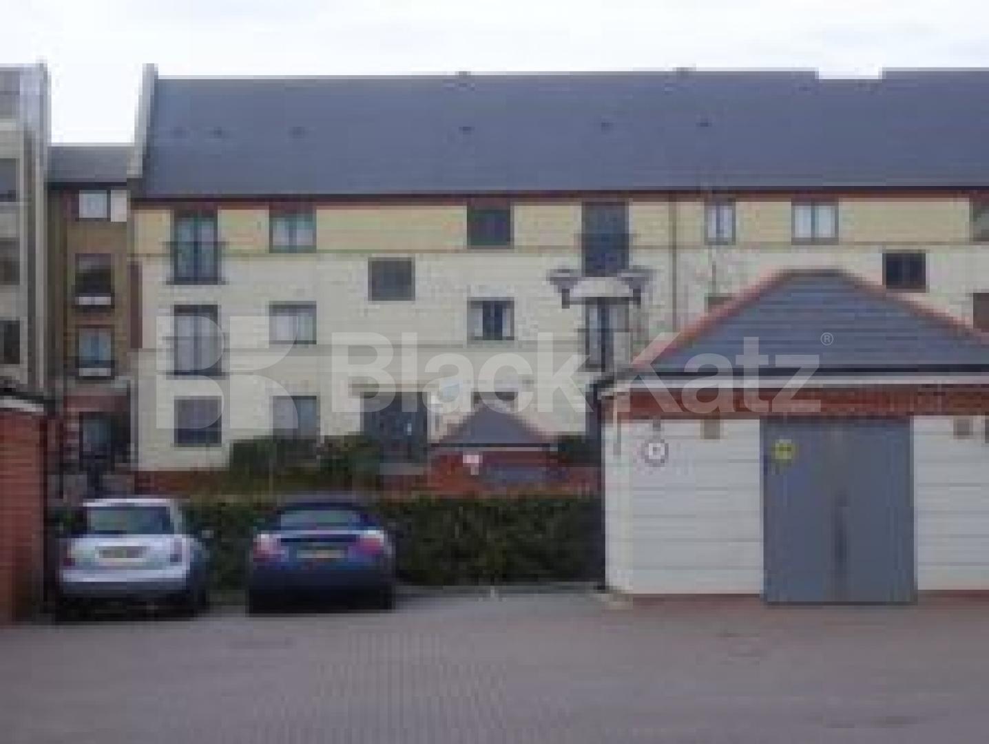 			2 Bedroom, 1 bath, 1 reception Flat			 Manor Gardens, HOLLOWAY N7